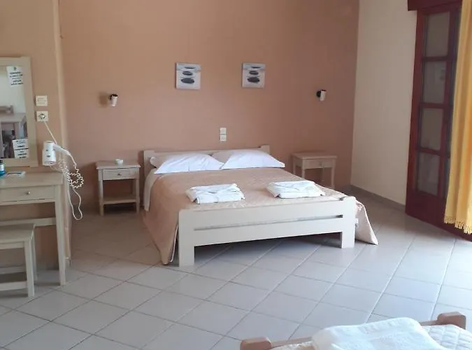 Mandaniki Apartment *