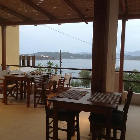 アパート Mandaniki *